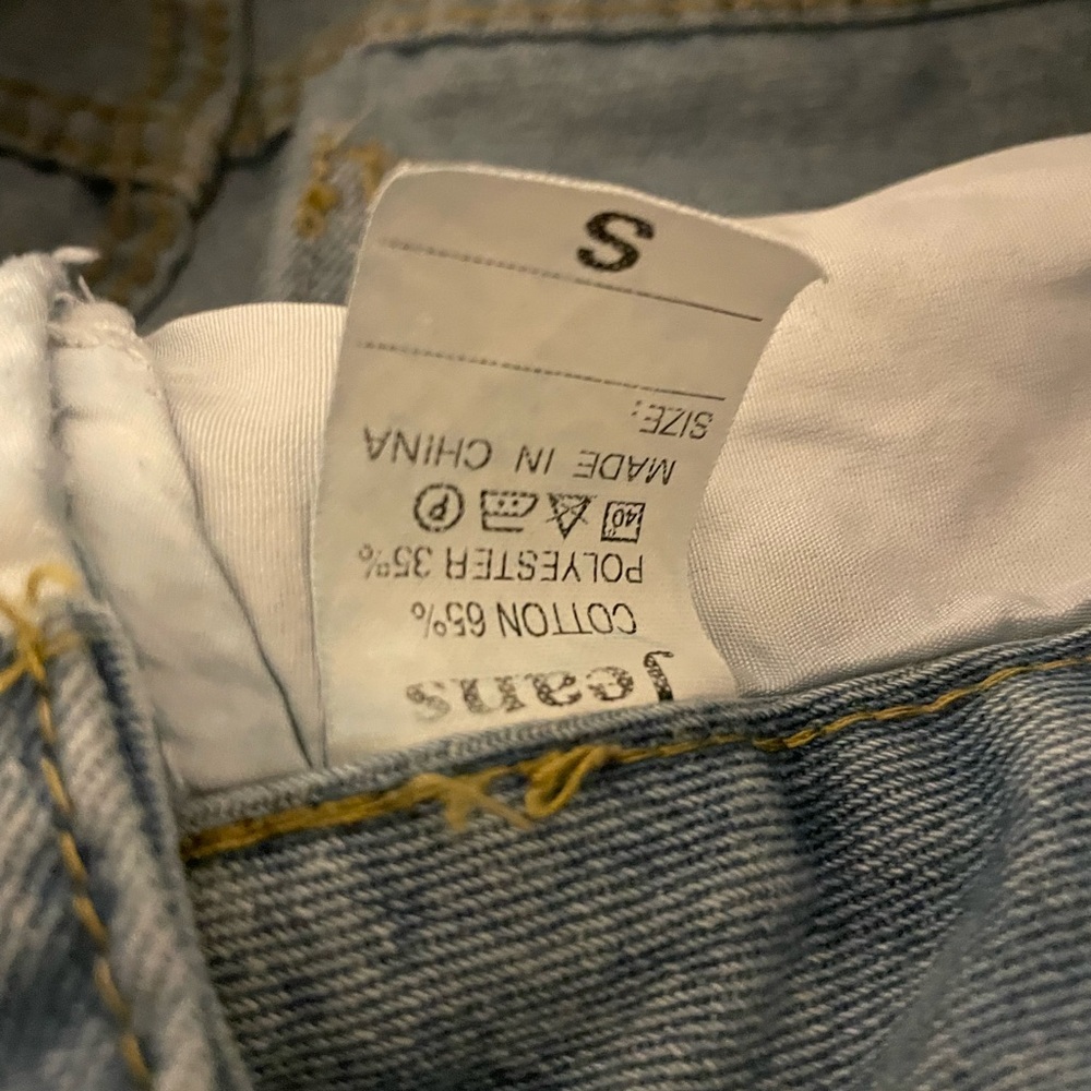 SMALL JEANS - Picture 3 of 3